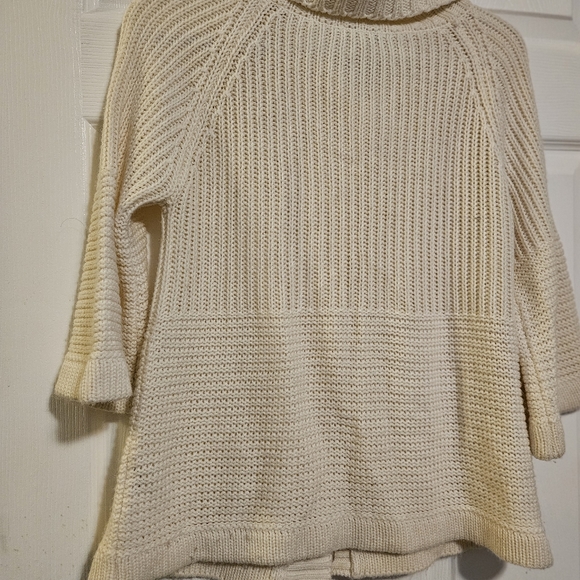 Carducci light cream button up Knit sweater with flared sleeves size Medium - Picture 4 of 12